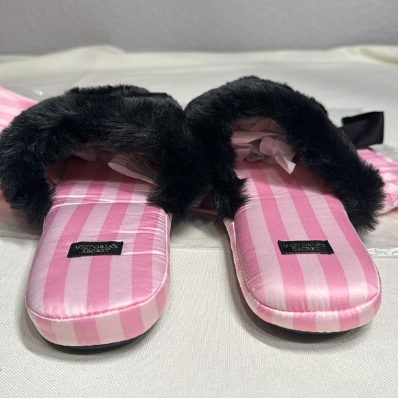 Victoria's Secret Classic Print Stripe Slippers Pink/Black size 7/8 Medium NWT! - Picture 5 of 7